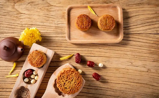 歡樂在中秋，情濃意更濃